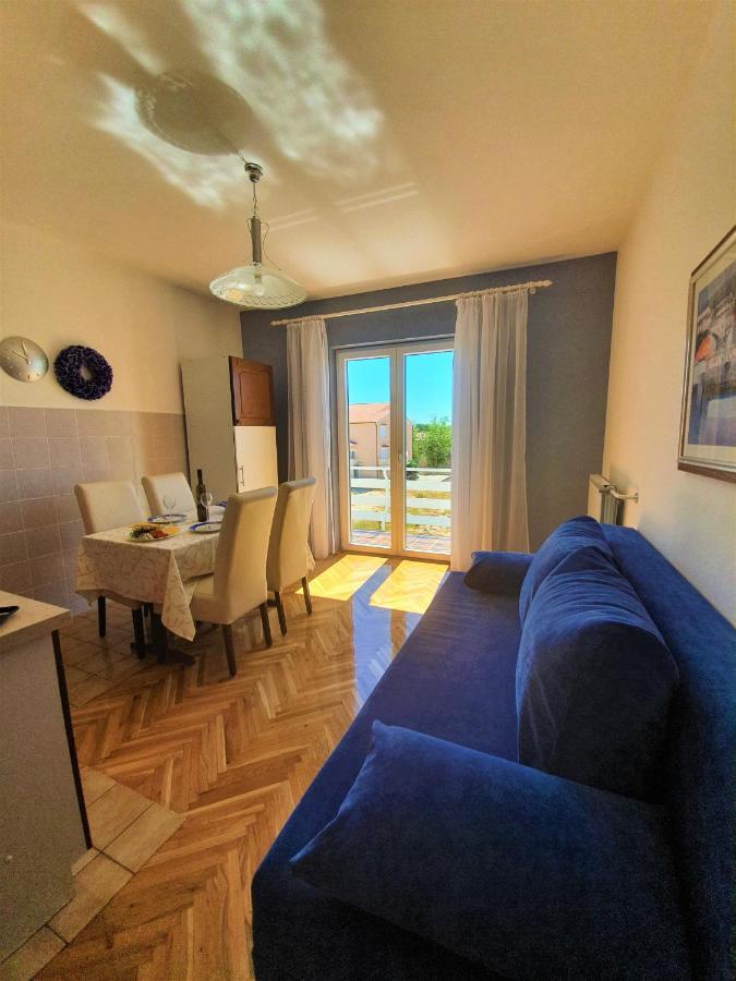 F• R• I• E• N• D• S• Bed & Breakfast Novalja Luaran gambar
