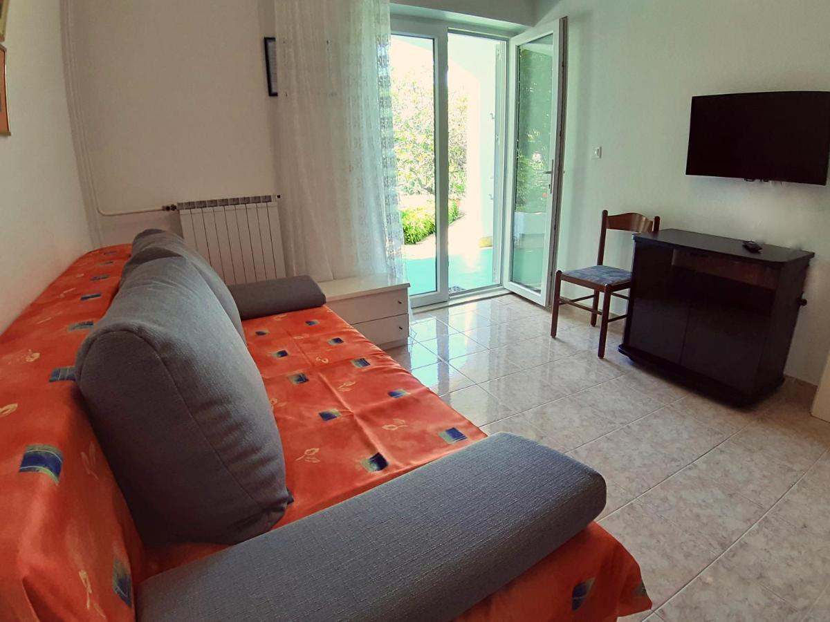 F• R• I• E• N• D• S• Bed & Breakfast Novalja Luaran gambar