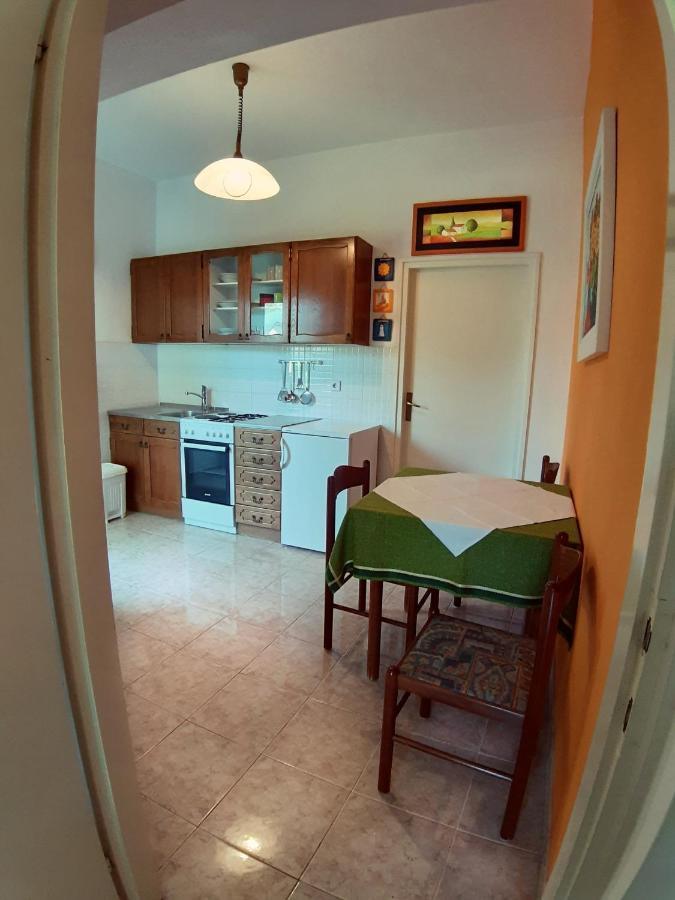 F• R• I• E• N• D• S• Bed & Breakfast Novalja Luaran gambar