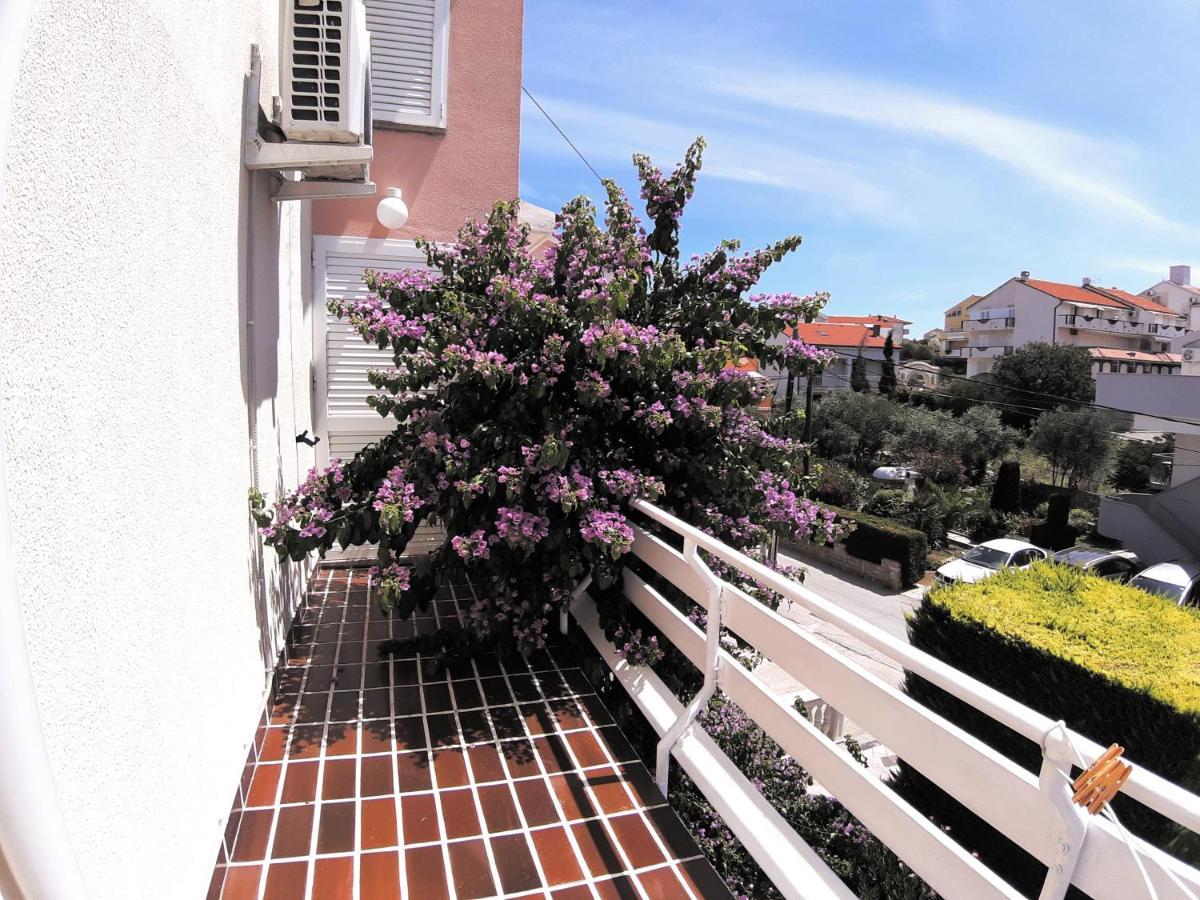 F• R• I• E• N• D• S• Bed & Breakfast Novalja Luaran gambar