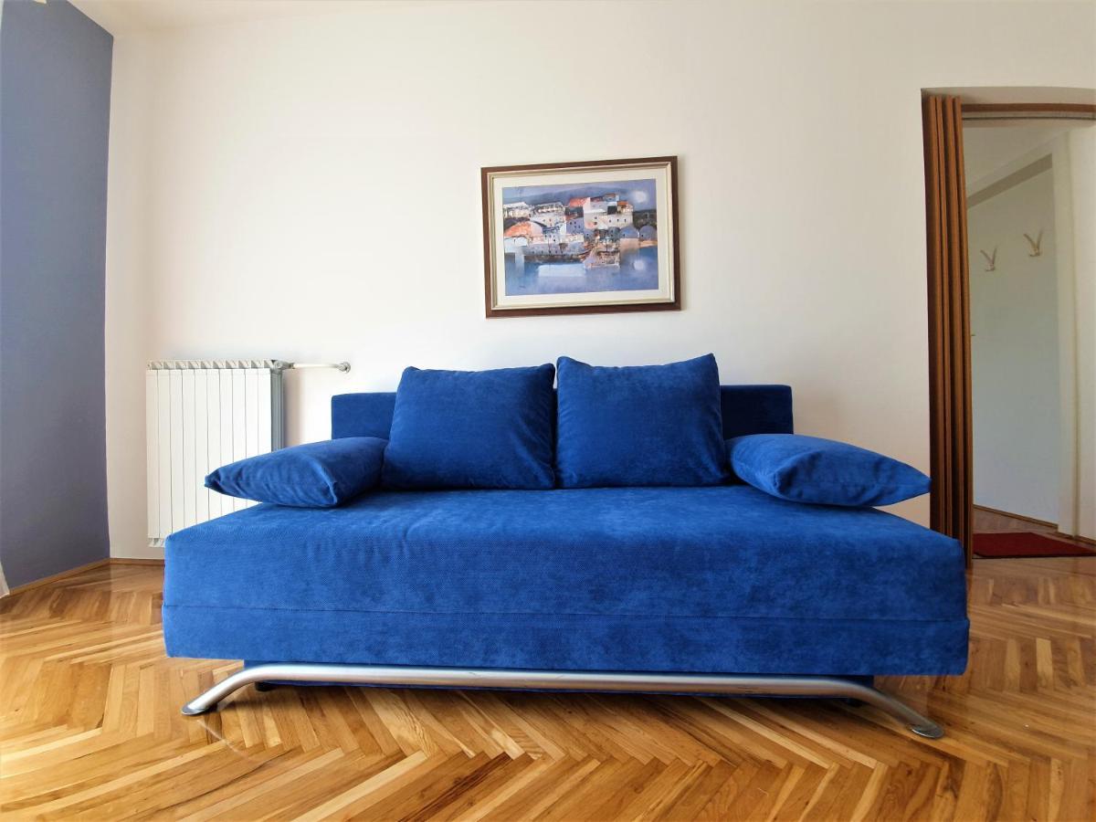 F• R• I• E• N• D• S• Bed & Breakfast Novalja Luaran gambar