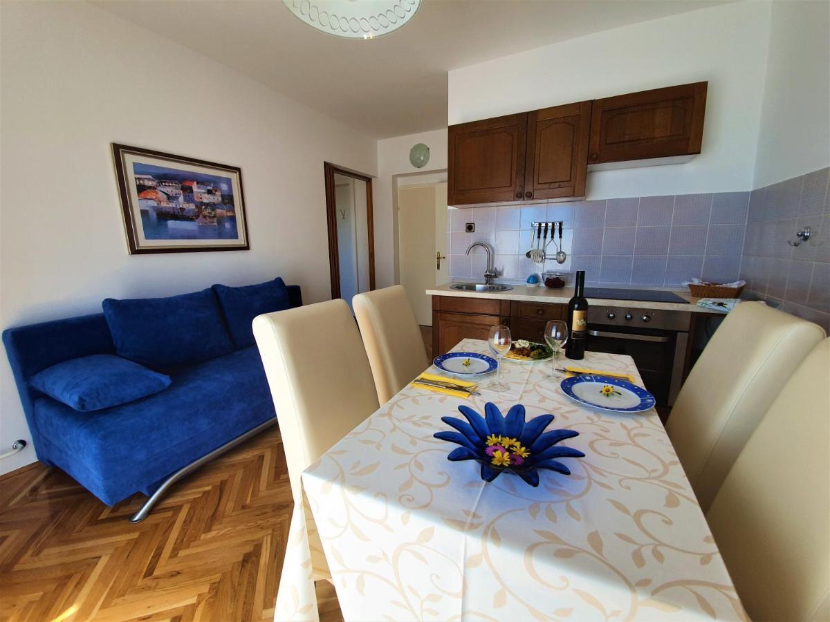 F• R• I• E• N• D• S• Bed & Breakfast Novalja Luaran gambar